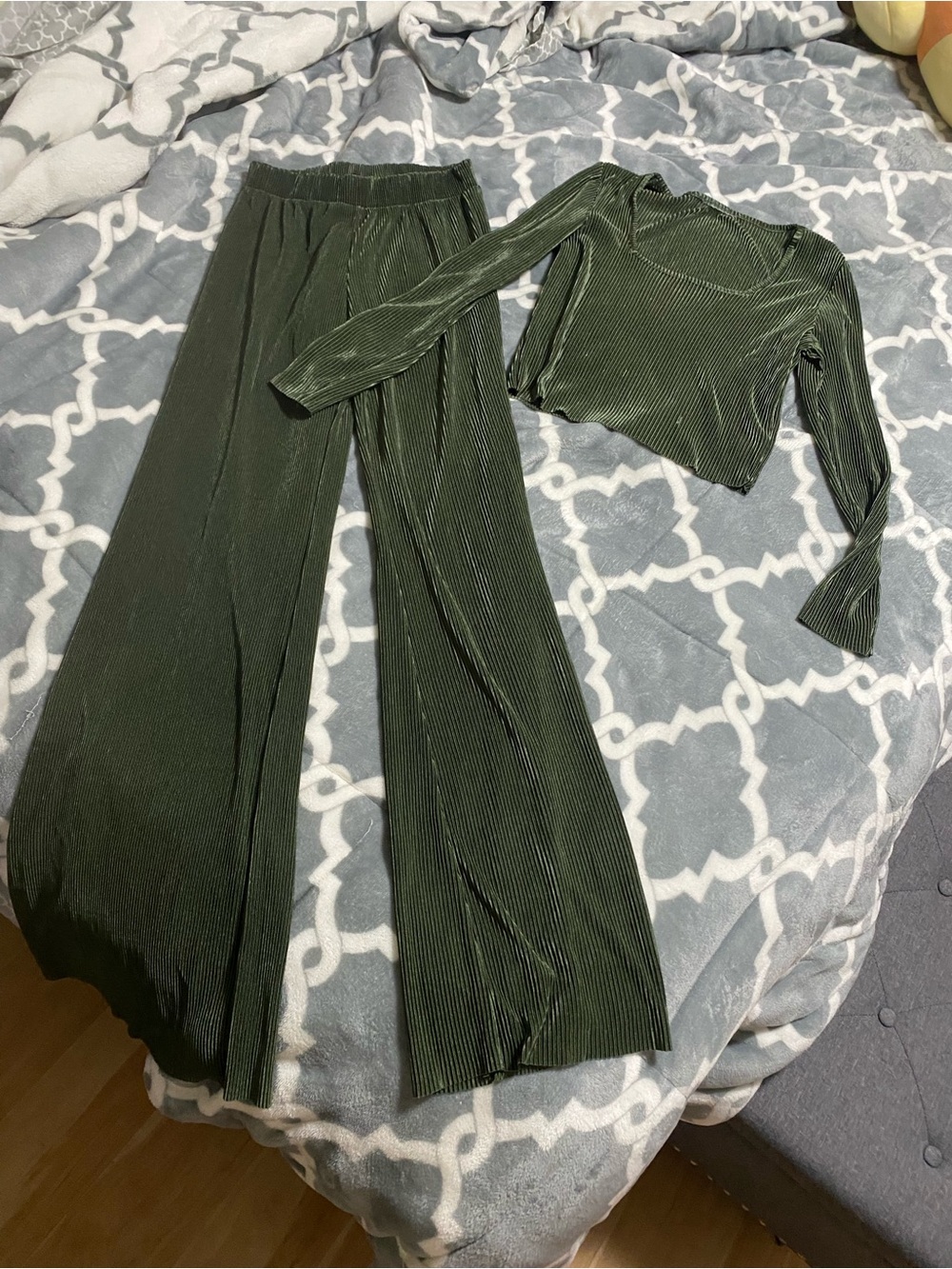 green lounge set two piece pants top SZ XS
